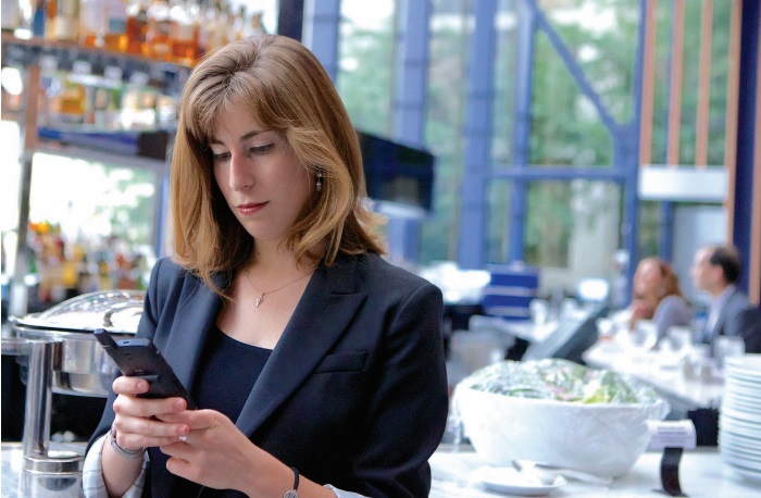 手持對(duì)講機(jī) 手持對(duì)講機(jī)